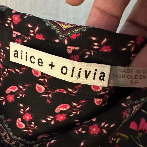 ALICE + OLIVIA 
Willa 70'S Floral-Print Silk Blouse - Multicoloured (T1) - Picture 11 of 11